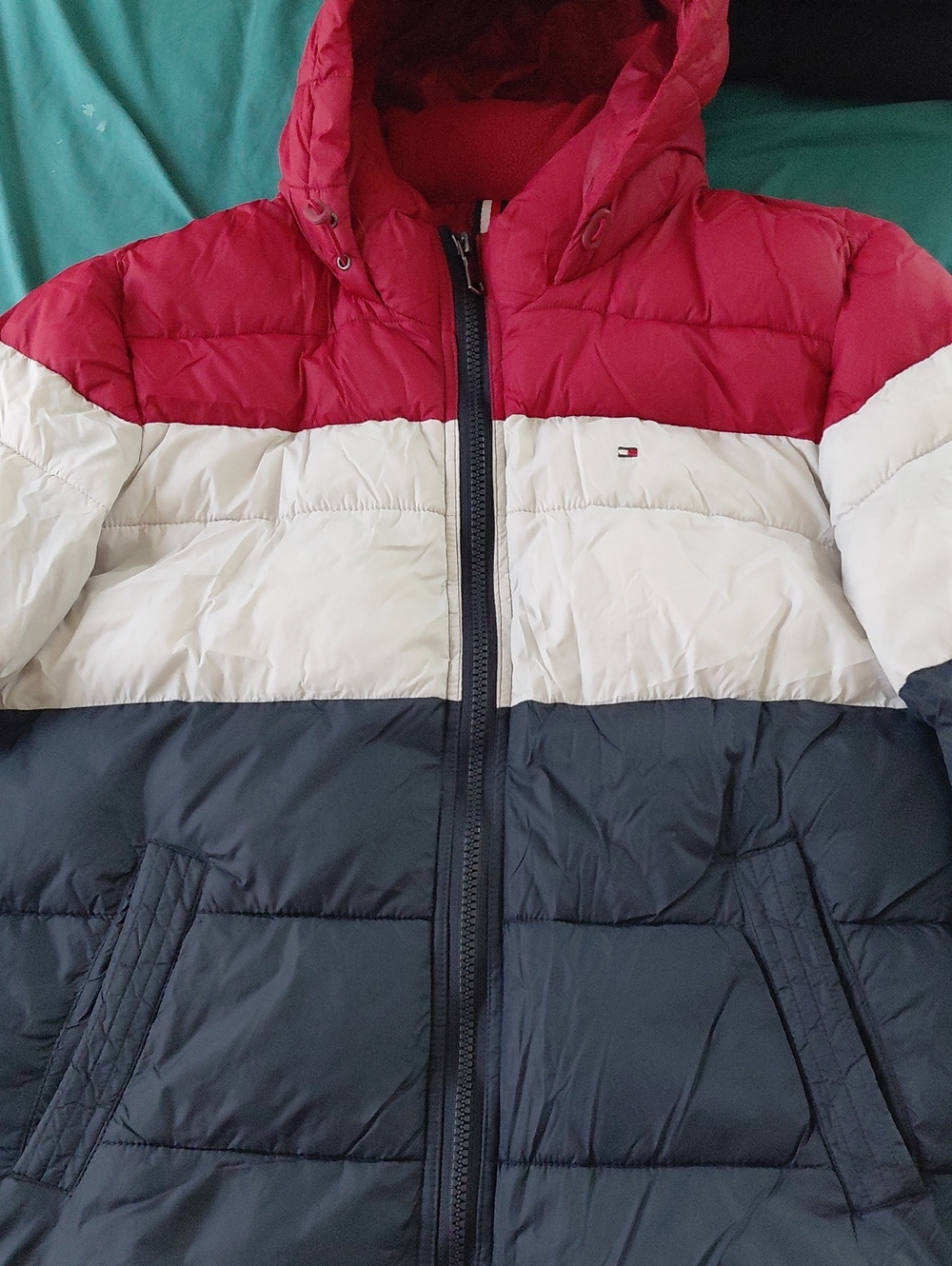 Tommy Hilfiger Men’s Red, White & Navy Colorblock Puffer Jacket